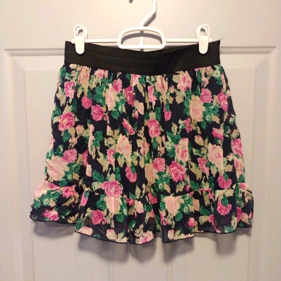 2 for 1 Mini Skirt - Picture 6 of 8